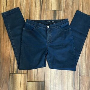 Lafayette 148 Denim Thompson Jean - size 31